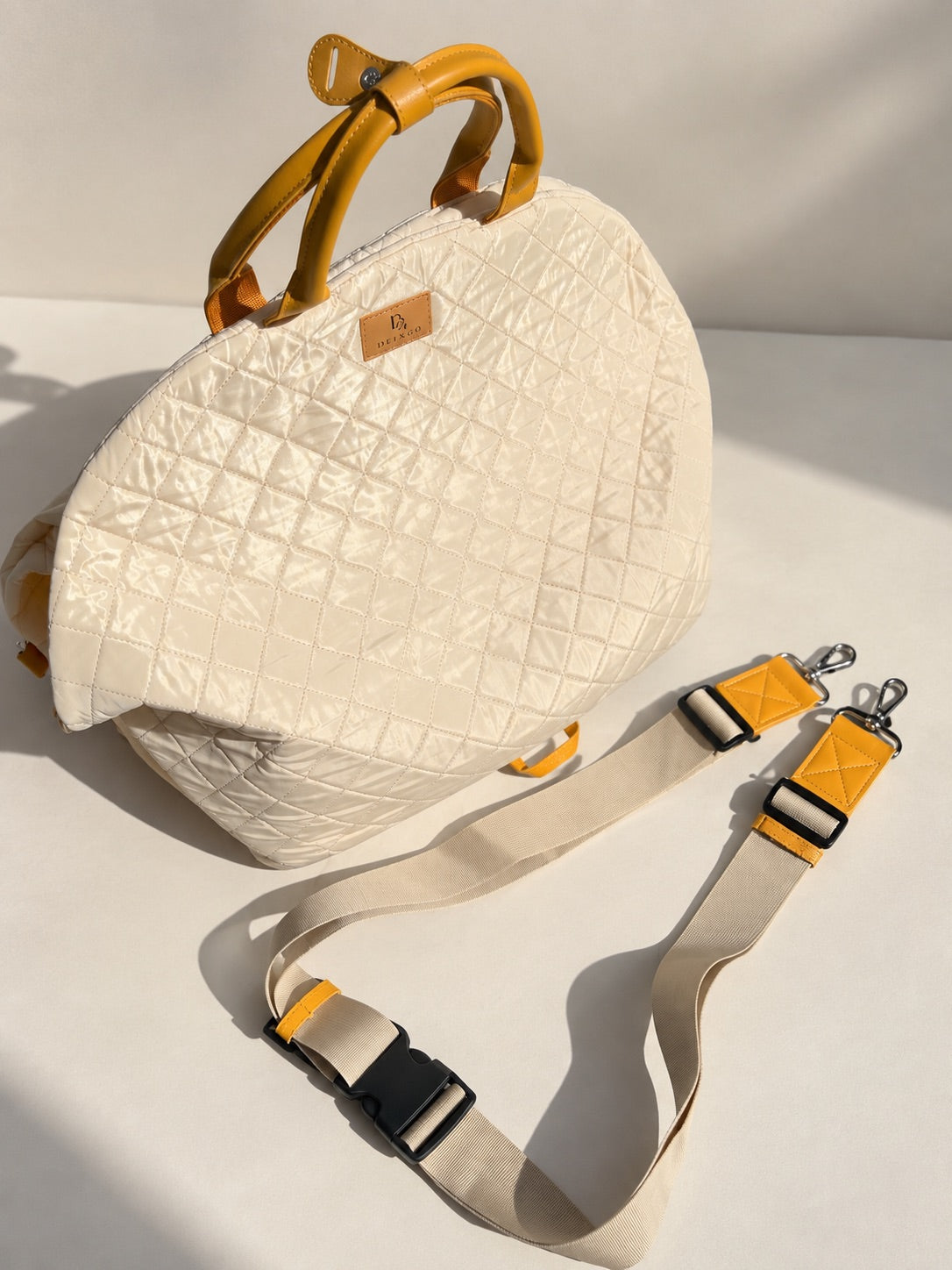 Sac DeixGo beige avec sa bandoulière détachée